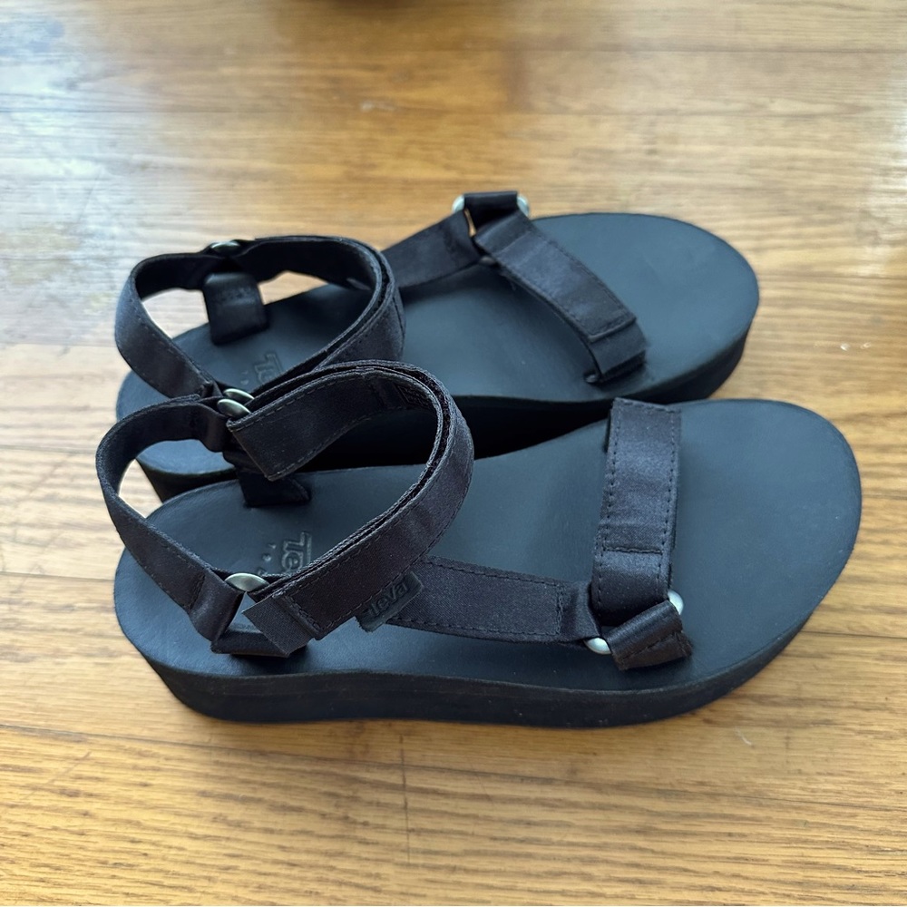 TEVA Flatform Universal Satin Platform Sandals 6